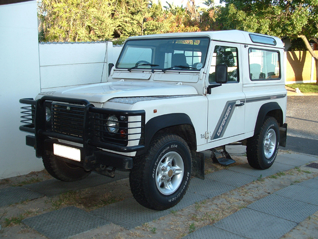 Land Rover Defender 90